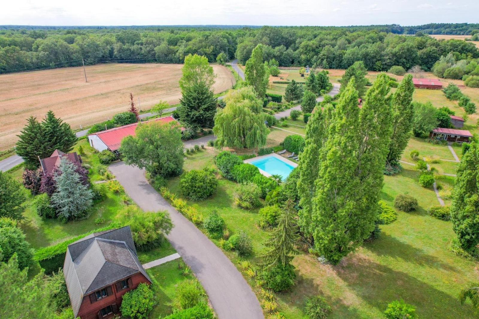 Les Cabanes Parisiennes - Chalets 1H30 From Paris - 62P แซนต์-เชอเนอวีแยร์-เดส์-บัวส์ ภายนอก รูปภาพ
